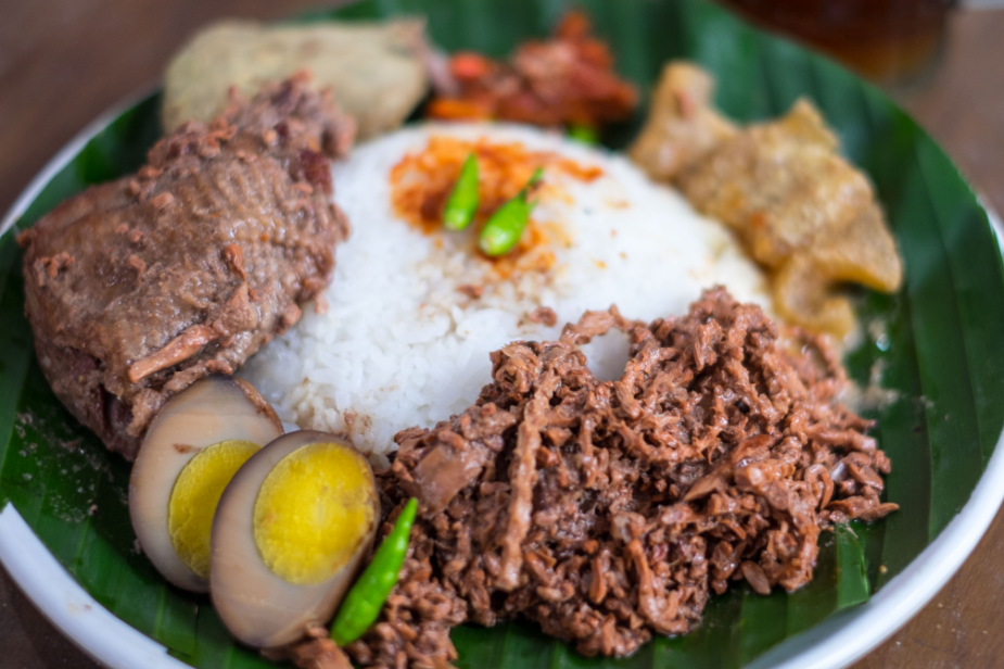 Menjelajahi Kuliner Otentik Gudeg Manggar Yogyakarta